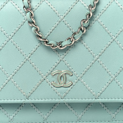Calfskin Whipstitch Wallet On Chain WOC Green