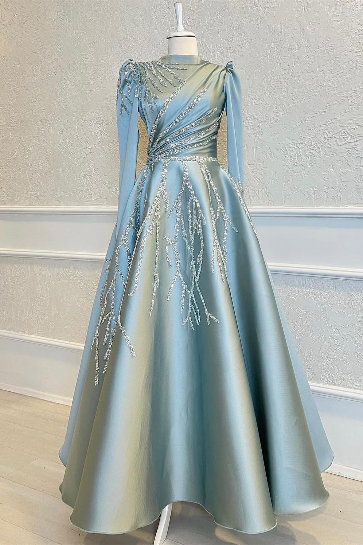 High Collar Long Sleeves A-Line Beads Prom Dress With Pleated Appliques