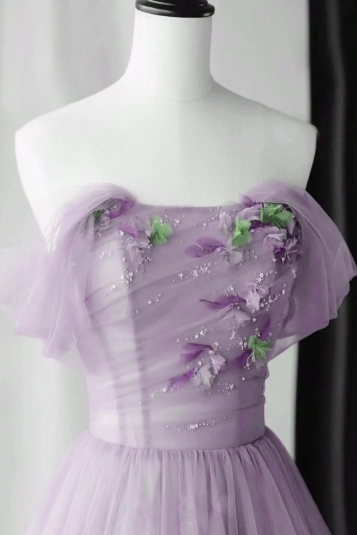 Lilac Off-The-Shoulder Beadings Appliques Evening Dress With Tulle