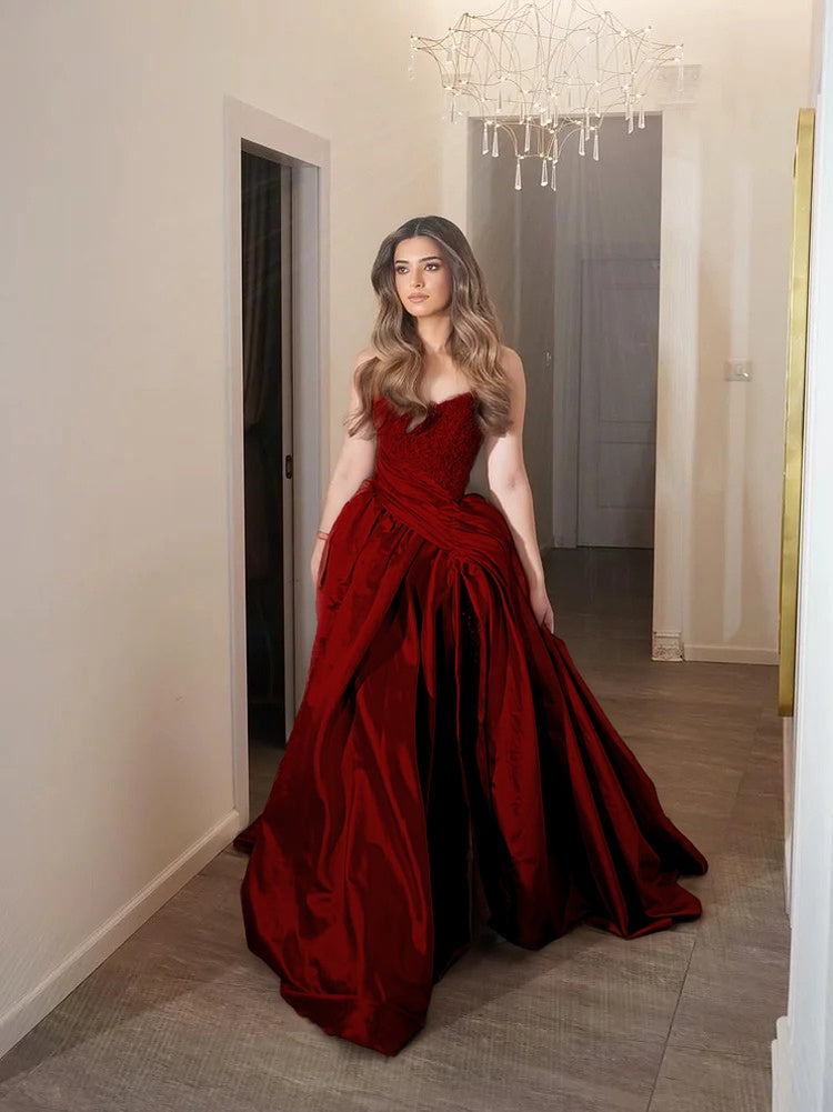 Sleeveless A-Line V-Neck Pleated Prom Dress With Beads