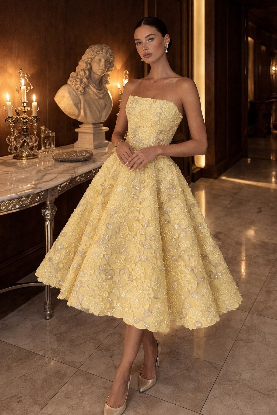 Classic Yellow Sleeveless A-Linr Embroidery Appliques Evening Dress