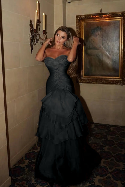 Chic Strapless Sleeveless Sweetheart Prom Dress With Pleated