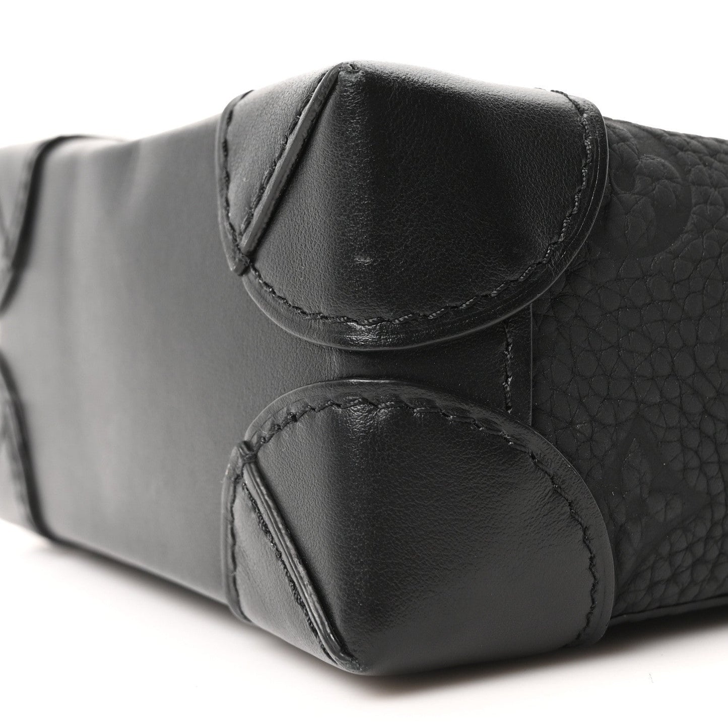 Taurillon Monogram Nano Steamer Black