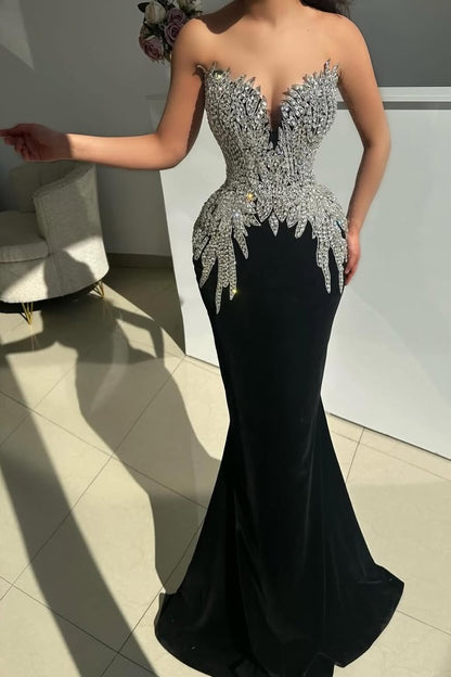 Black Strapless Sleeveless V-Neck Mermaid Prom Dress With Beads