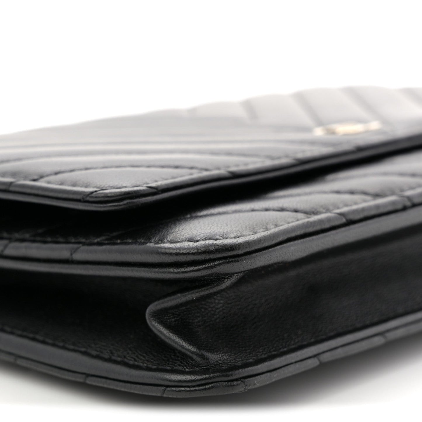 Lambskin Chevron Quilted Wallet On Chain WOC Black
