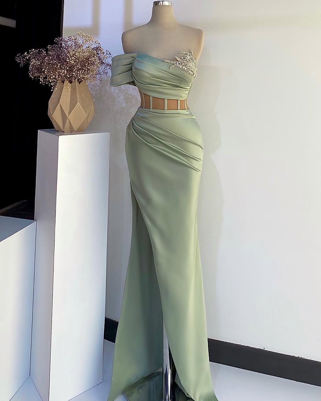 Mint Green Sleeveless Strapless Mermaid Beads Prom Dress