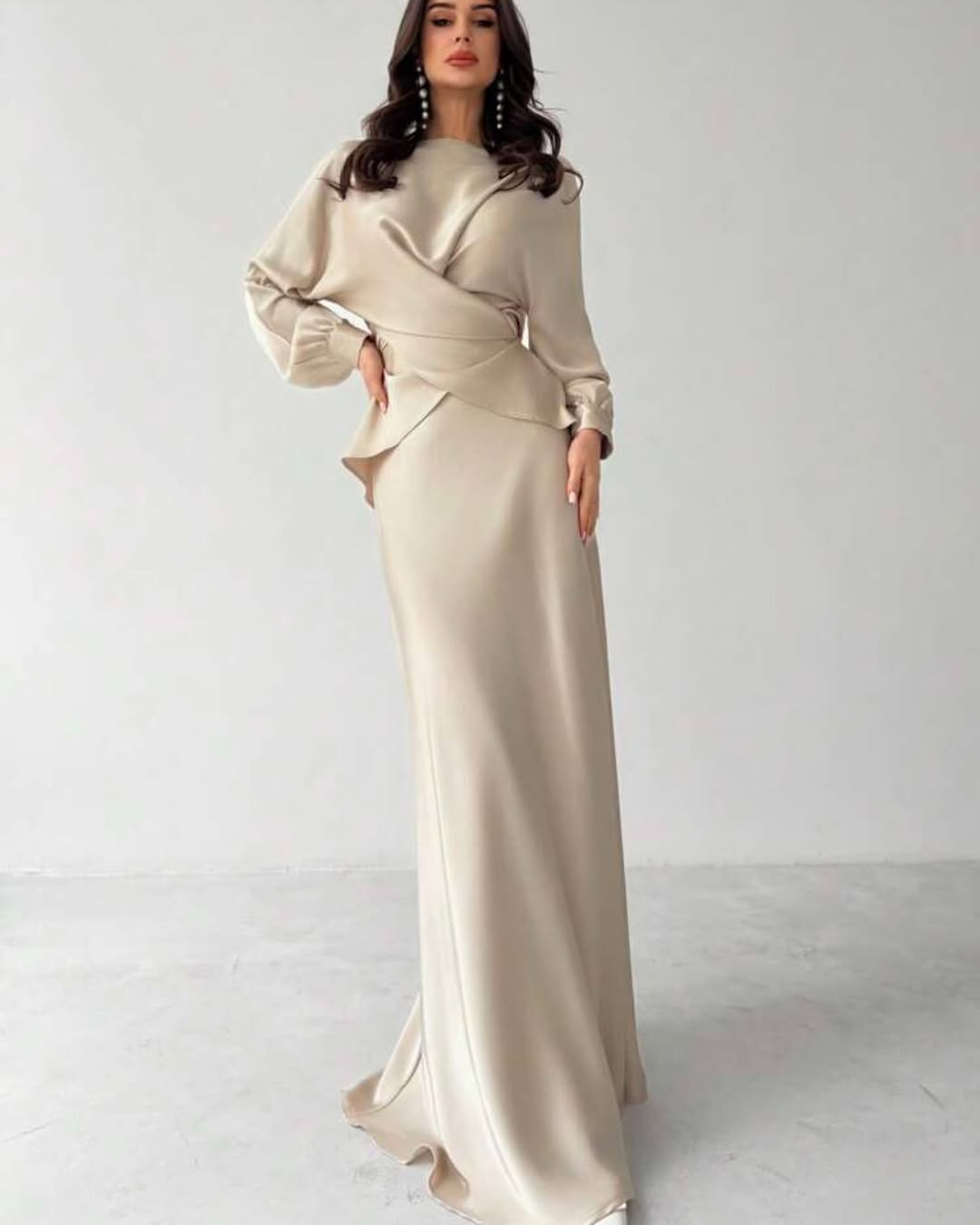 Glamorous Champagne Satin Long Sleeves Jewel Neck Slim Prom Dress