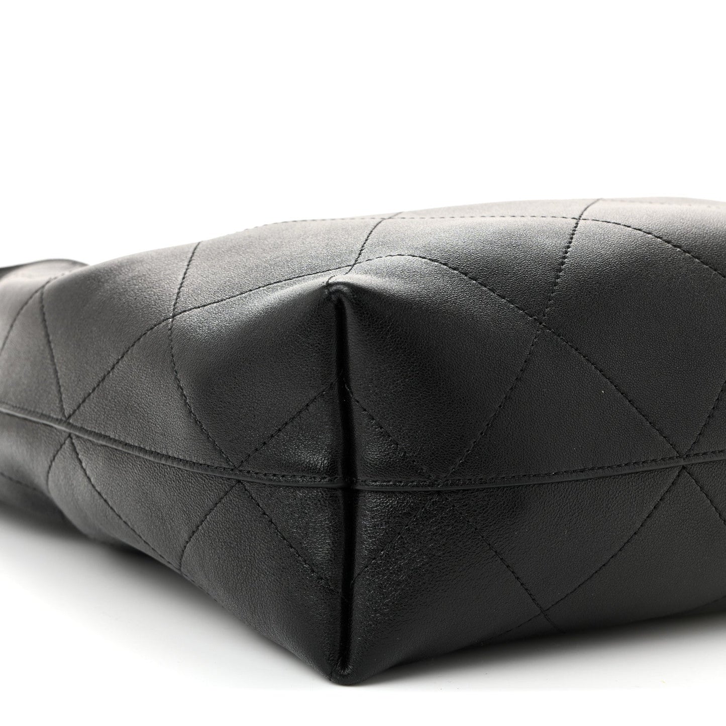 Shiny Lambskin Quilted Medium Hobo Black