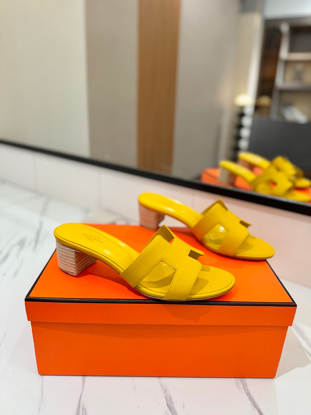 HM Oasis Sandals Yellow Cowhide 294844