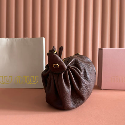 Miu 25ss Large Shoulderbag 40 Brown Embossed Lambskin