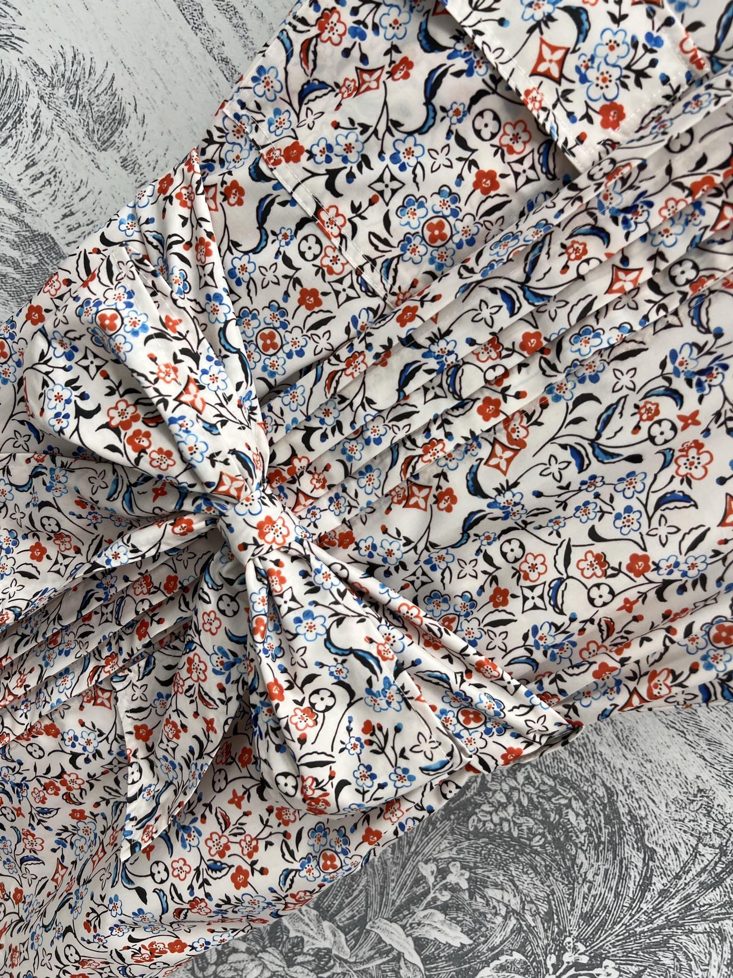 LV 25 Floral Print Stand-up Collar Sleeveless Dress Multicolor Poliester