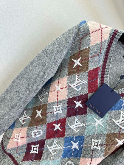 LV 25S V-NECK SWEATER 0111