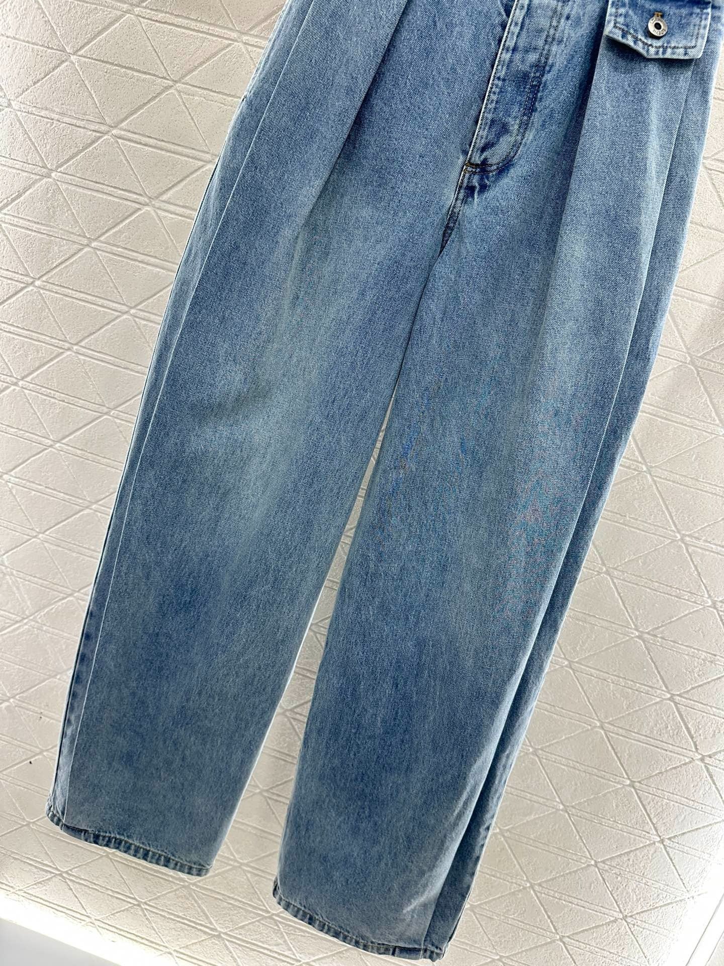 LOEWE JEANS STYLE 240