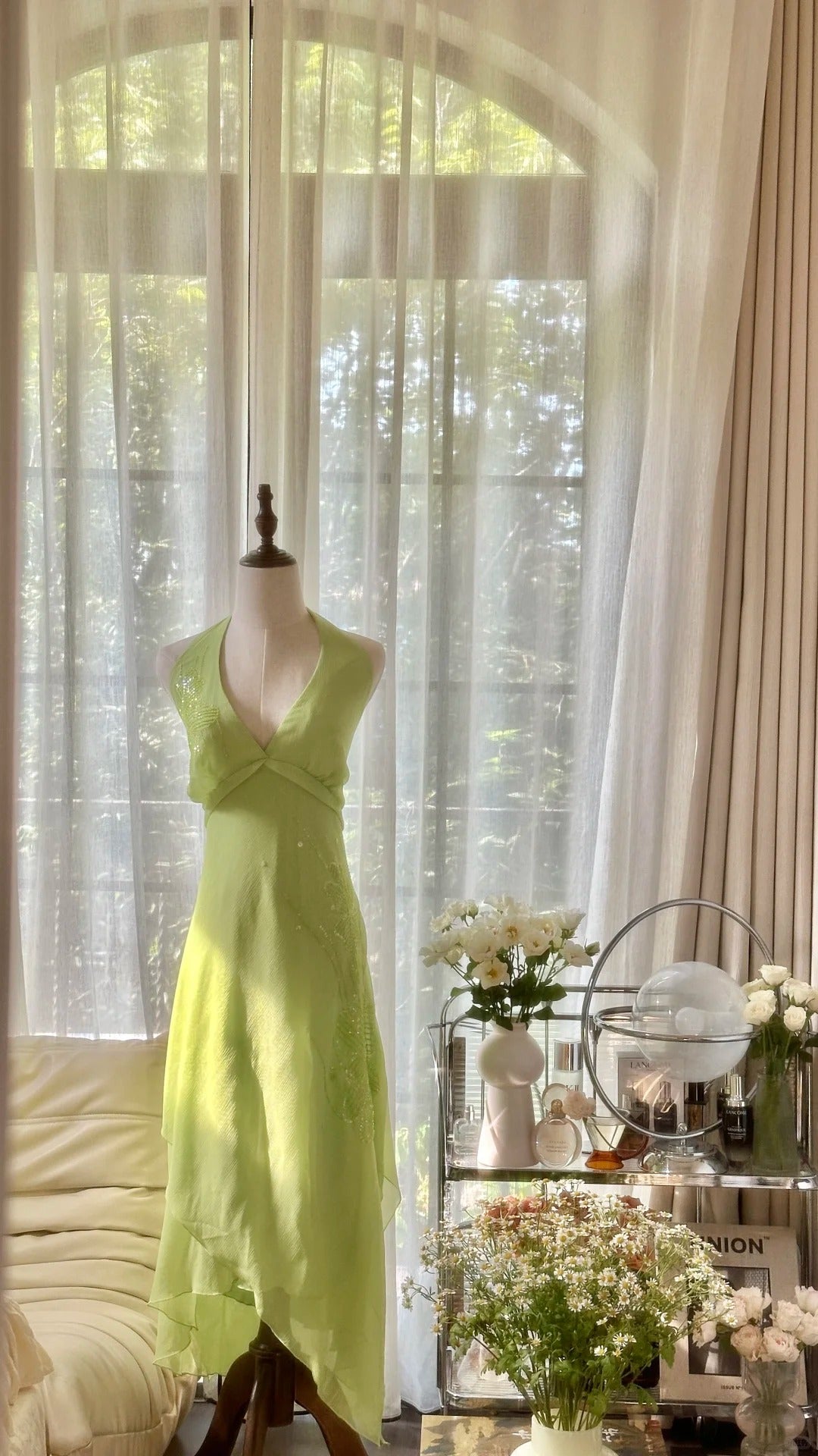 Charming Homecoming Dress Halter Beaded Backless Dress Back to School Outfits Party Dress  D6434
